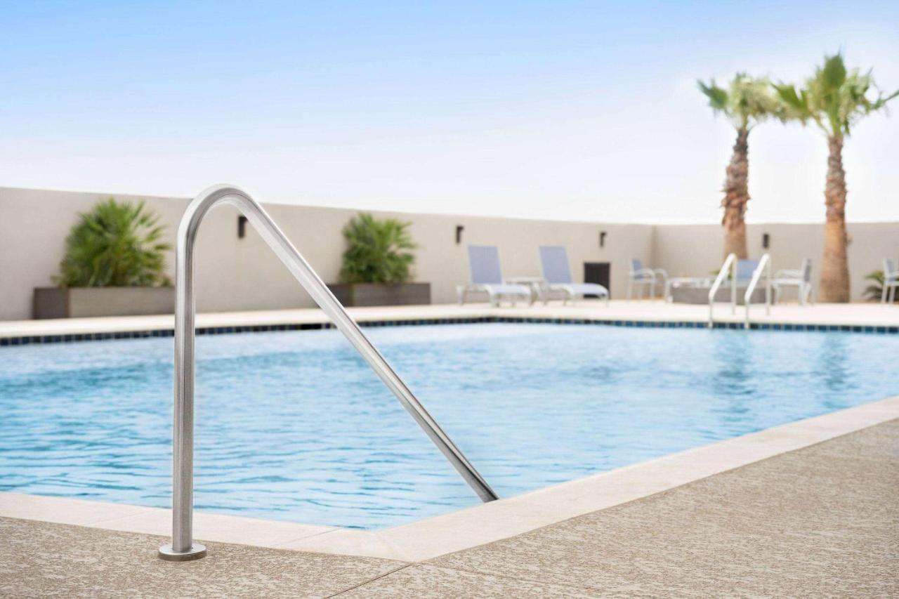 La Quinta Inn & Suites By Wyndham Del Rio Ngoại thất bức ảnh