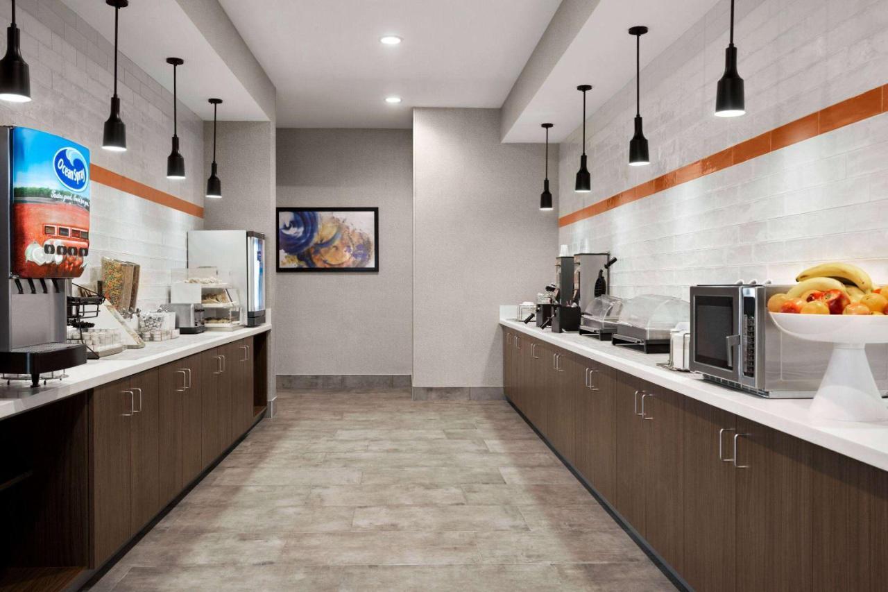 La Quinta Inn & Suites By Wyndham Del Rio Ngoại thất bức ảnh