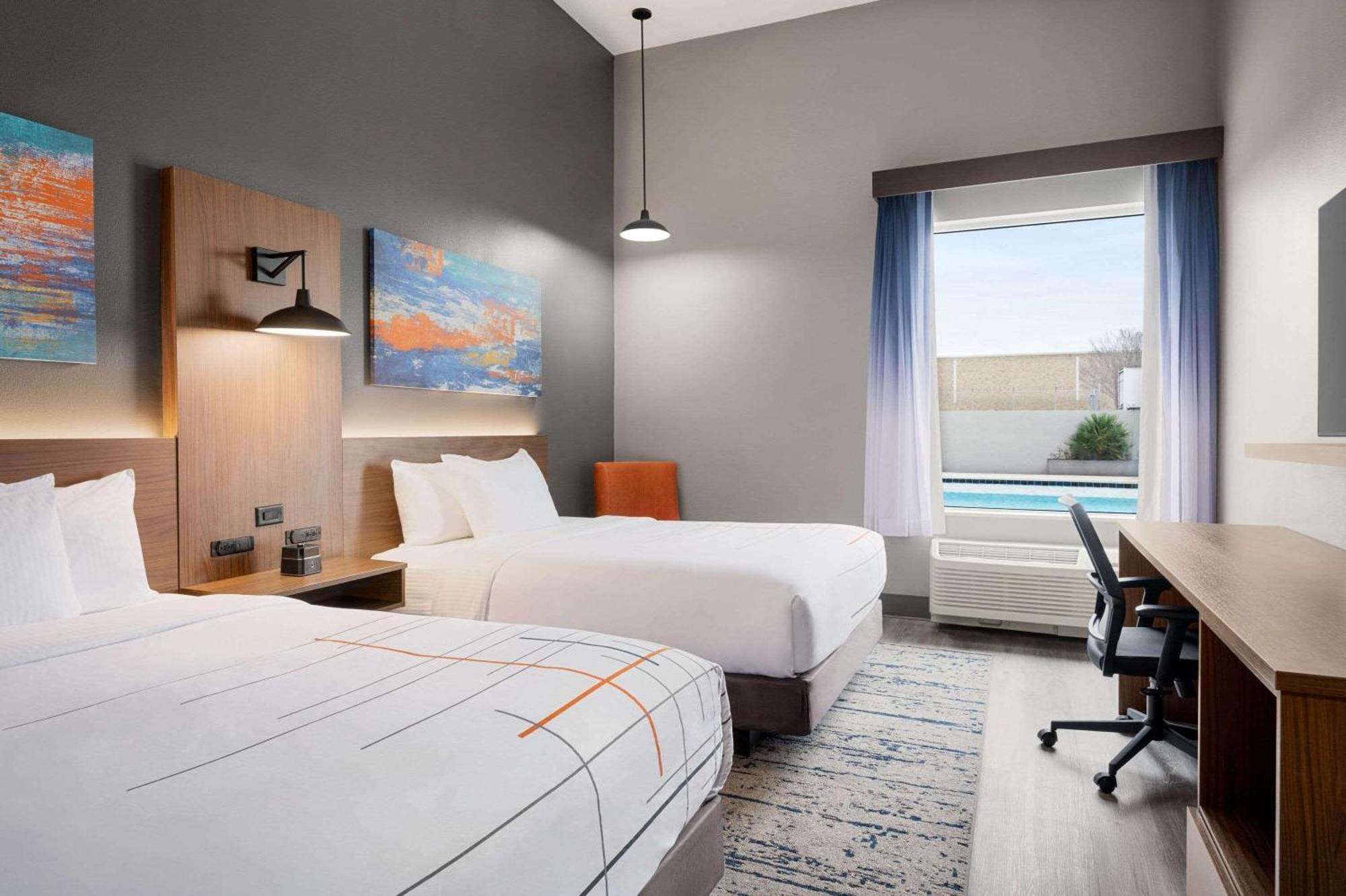 La Quinta Inn & Suites By Wyndham Del Rio Ngoại thất bức ảnh