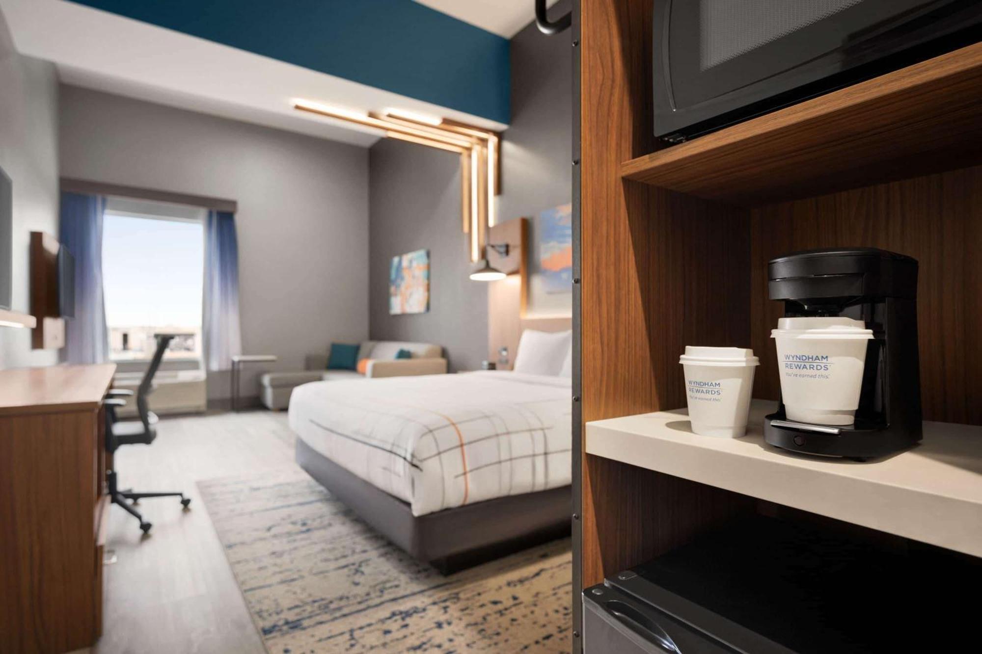 La Quinta Inn & Suites By Wyndham Del Rio Ngoại thất bức ảnh